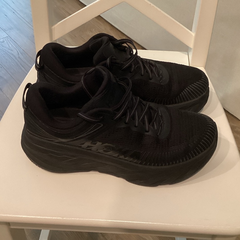 Hoka Men's All-Black Bondi 7 Athletic Shoes